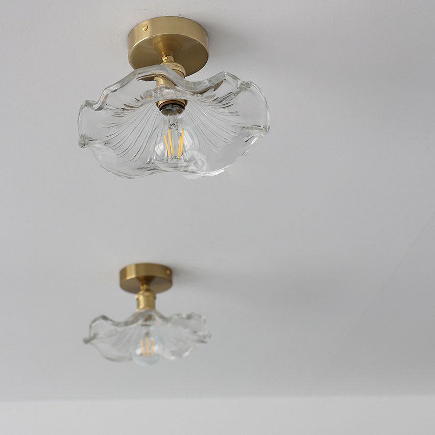 Blomsterformet LED loftlampe i glas og metal med hibiscusdesign | Zélie