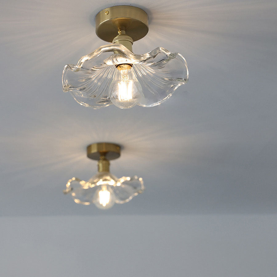 Blomsterformet LED loftlampe i glas og metal med hibiscusdesign | Zélie