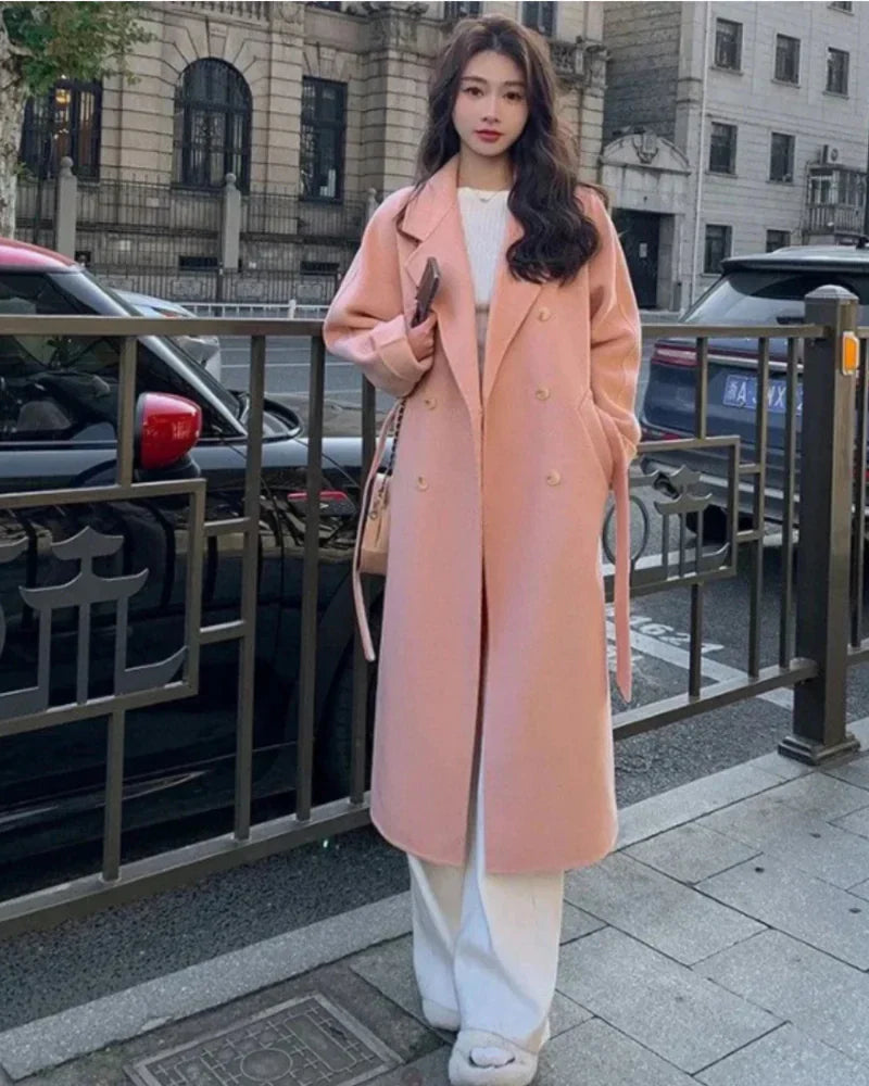 Dinah Timeless Trench Coat – Unisex Klassisk Uldfrakke med Bælte