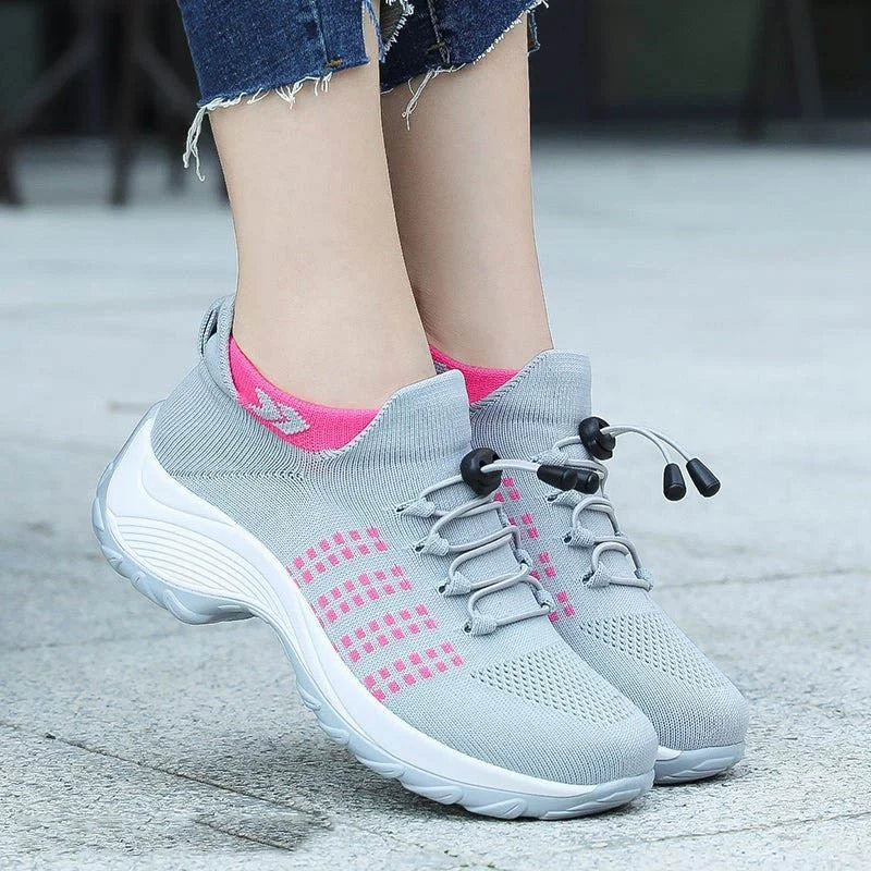 Slip-on damesneakers med mesh og platformssål | Elvara
