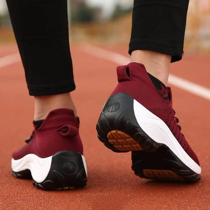Slip-on damesneakers med mesh og platformssål | Elvara