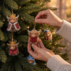 Kalendarz adwentowy z bydłem rasy highland i 24 dekoracyjnymi zawieszkami akrylowymi | MerryHigh
