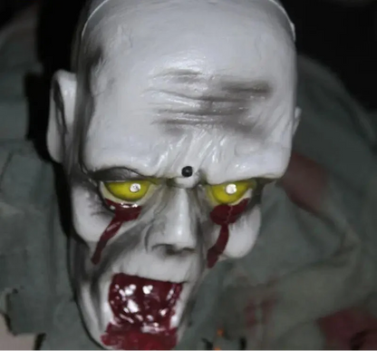 Zombie Dekoration Kravlende LED Sensor | GraveCrawler
