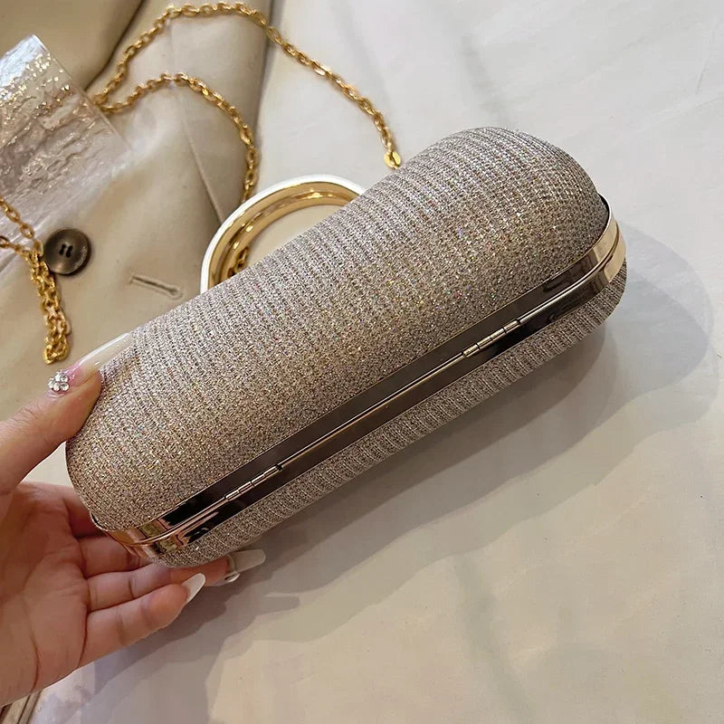 Elegant skuldertaske i PU-læder med kæderem | Isadora