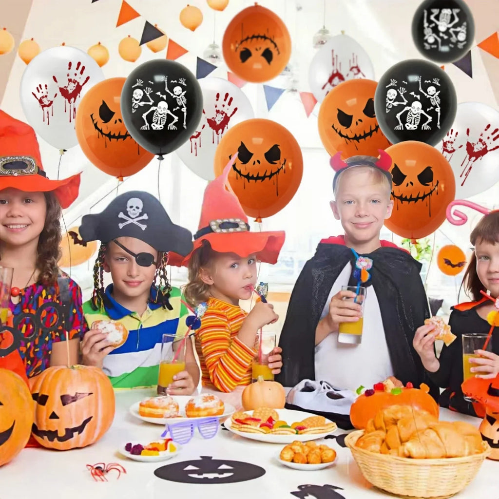 Halloweenballoner med græskar, skeletter og håndaftryk | Balloween