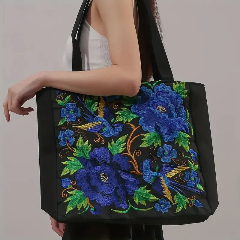 Tote taske med broderi og struktureret canvas design | Estrella