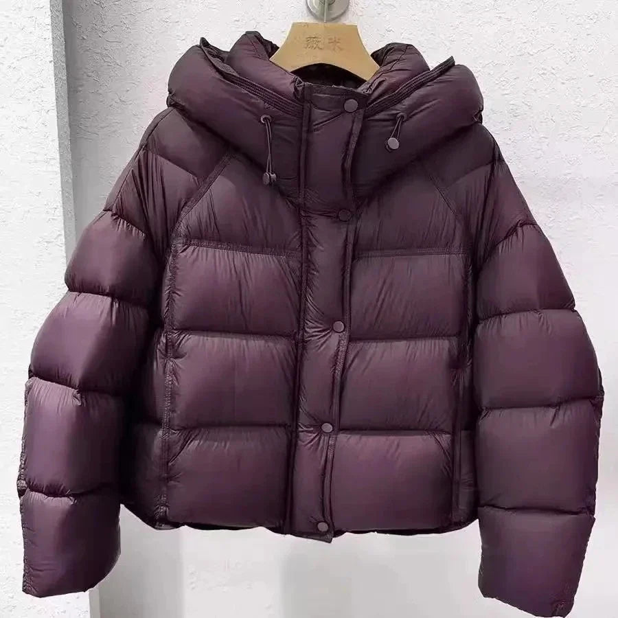 Larine kKort slim fit jakke med hætte og let vattering | Florence