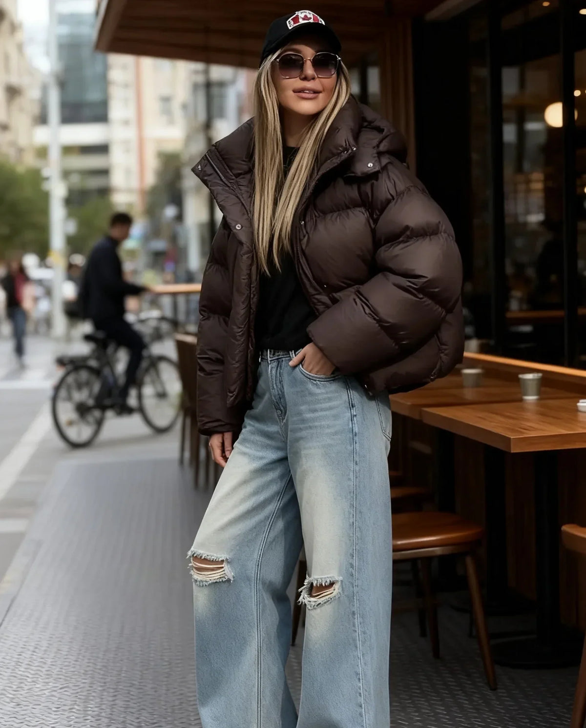 Kort quiltet vinterjakke til kvinder med hætte og oversized pasform | Valentina