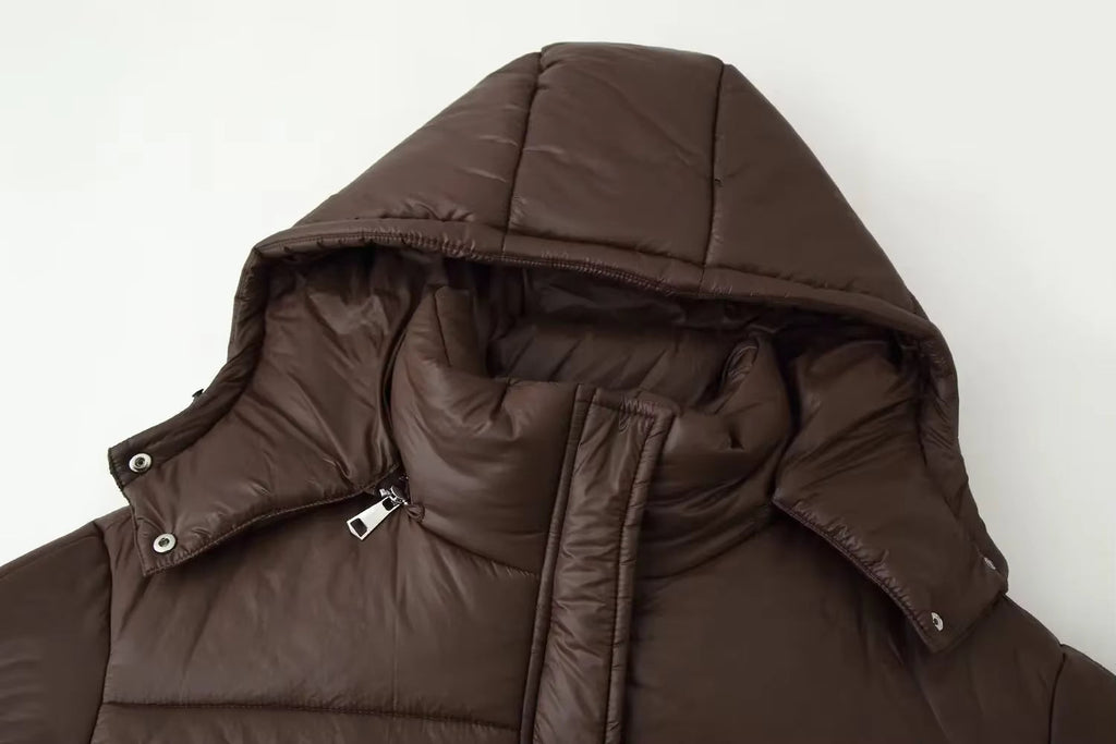 Kort quiltet vinterjakke til kvinder med hætte og oversized pasform | Valentina