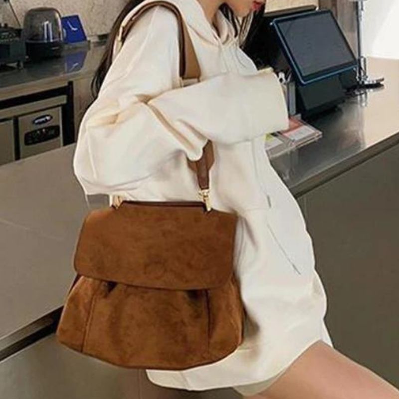 Crossbody taske rummelig læder justerbar daglig | Lorenzo