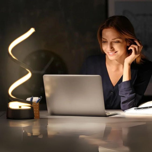 Elegant Bordlampe Spiral LED Design | Lumivora