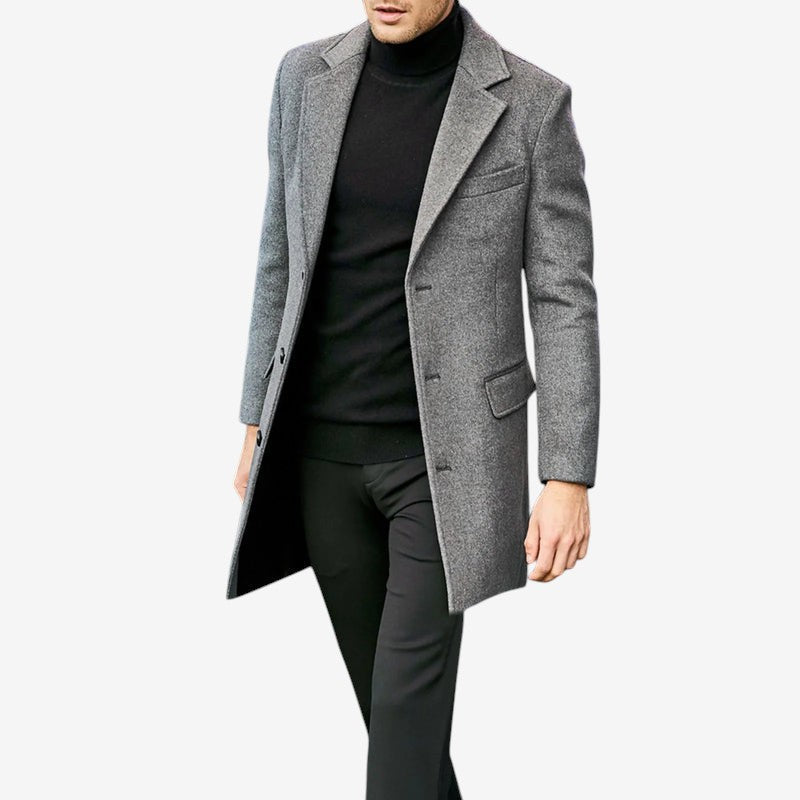 Elegant herremantel i uld med reverskrave og knaplukning | Sylvester