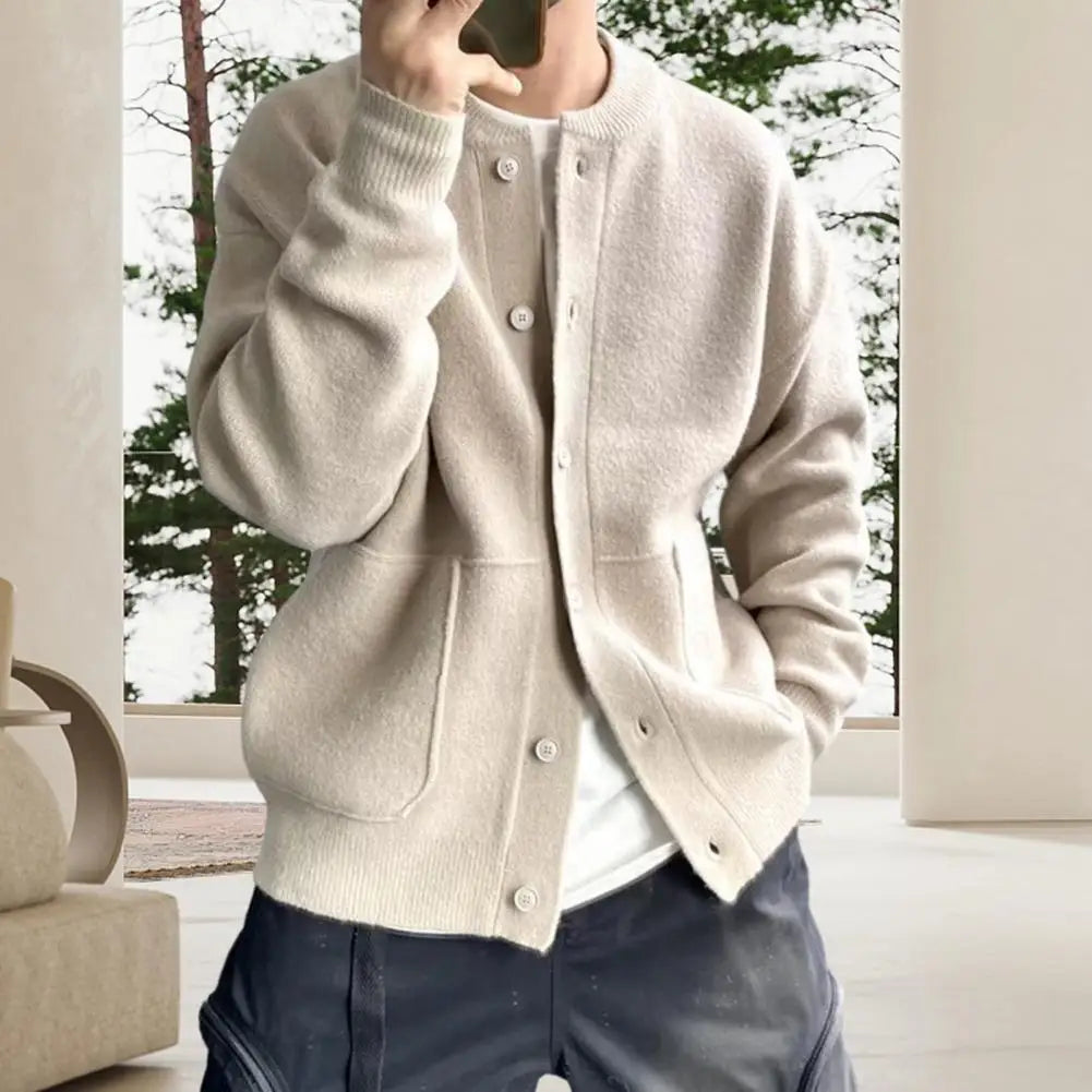 Strikket cardigan med løs pasform og knapper til herrer | Braven