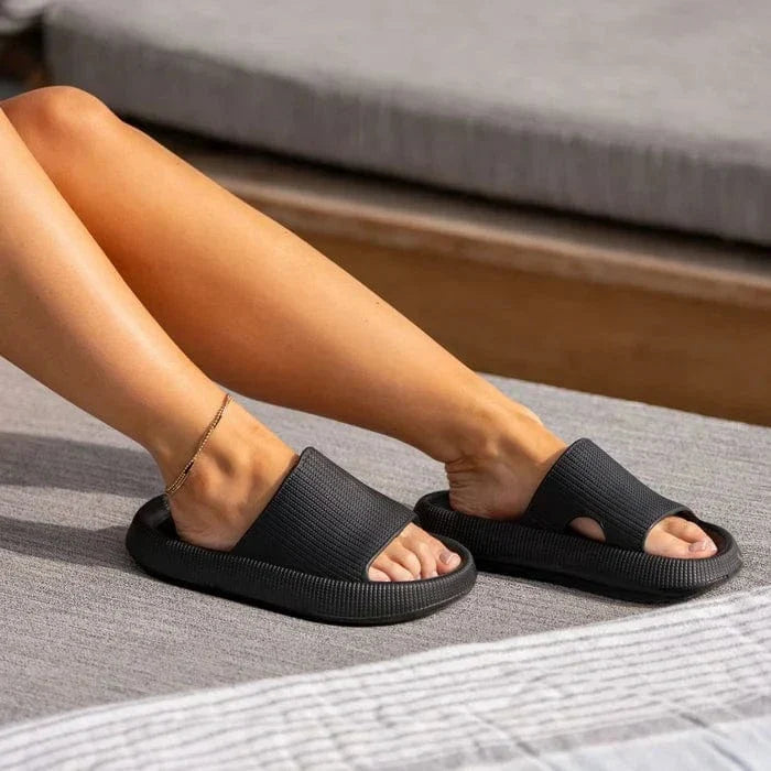 Bløde hjemmesko med memory foam polstring og skridsikker profilsål | Yann